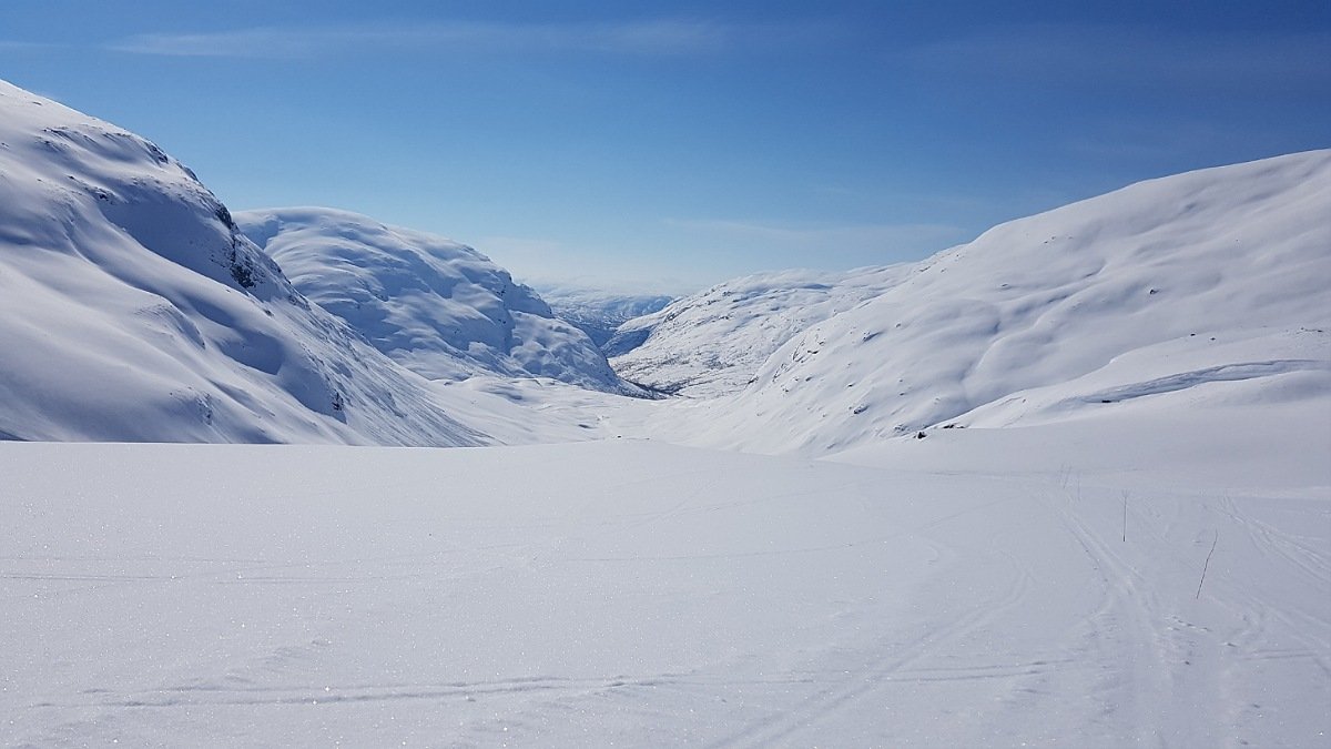 Descent to Utladalen.jpg